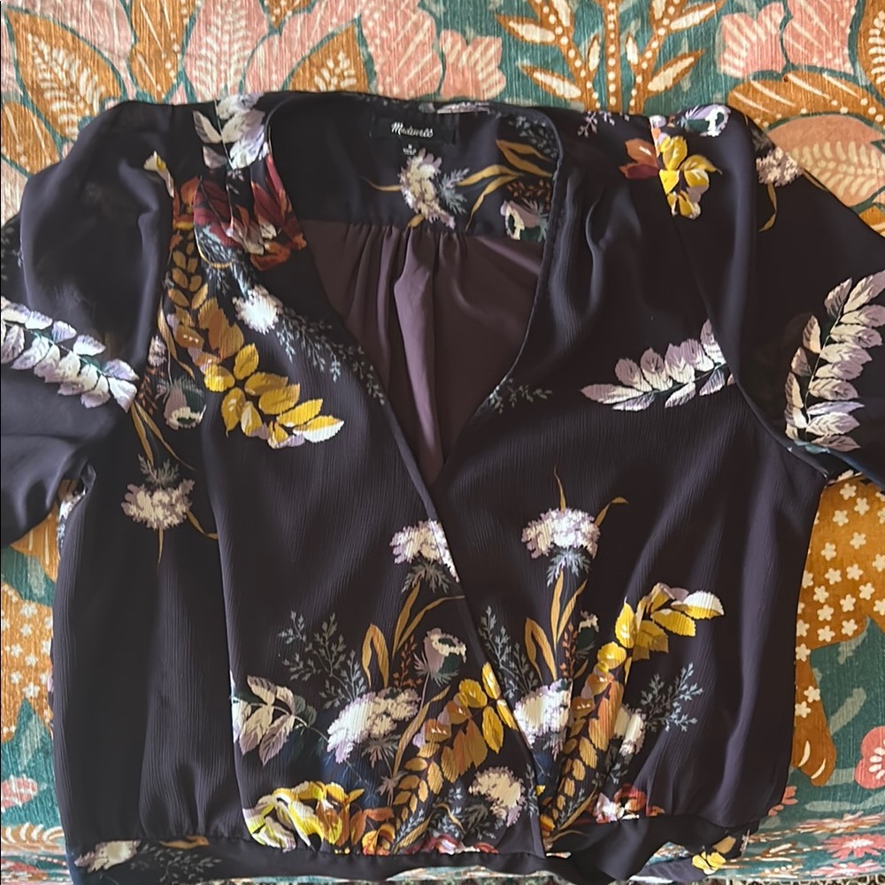 Cute blouse
